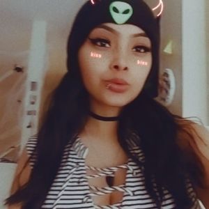 Meet your Posher, Layla